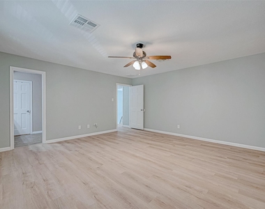 8110 Bent Oak Lane - Photo Thumbnail 35
