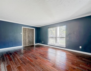8110 Bent Oak Lane - Photo Thumbnail 23