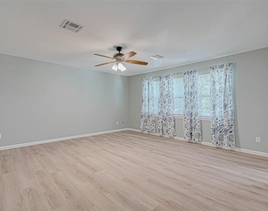 8110 Bent Oak Lane - Photo Thumbnail 33