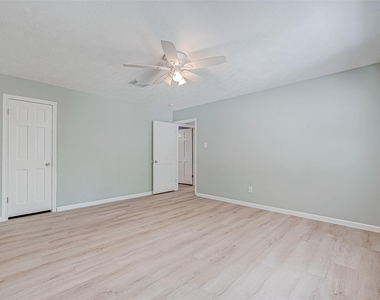 8110 Bent Oak Lane - Photo Thumbnail 29
