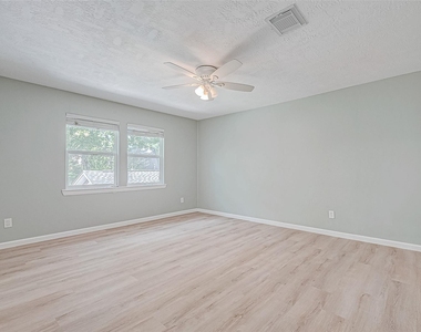 8110 Bent Oak Lane - Photo Thumbnail 28