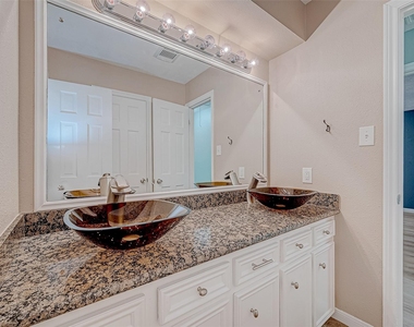 8110 Bent Oak Lane - Photo Thumbnail 31