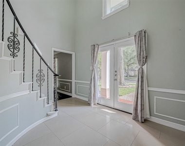 8110 Bent Oak Lane - Photo Thumbnail 3