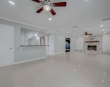 8110 Bent Oak Lane - Photo Thumbnail 11