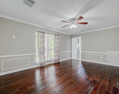 8110 Bent Oak Lane - Photo Thumbnail 8
