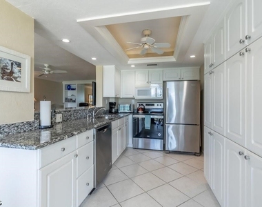 10475 Gulf Shore Drive - Photo Thumbnail 7