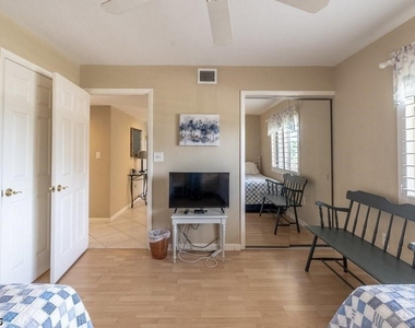 10475 Gulf Shore Drive - Photo Thumbnail 13