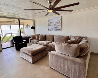 10475 Gulf Shore Drive - Photo Thumbnail 5