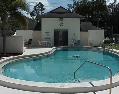 2135 Crystal Drive - Photo Thumbnail 4