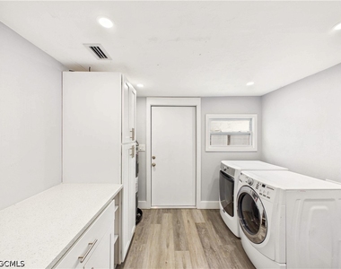 567 13th Street N - Photo Thumbnail 6
