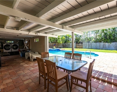 15410 Allen Way - Photo Thumbnail 9