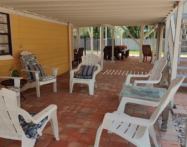 15410 Allen Way - Photo Thumbnail 7