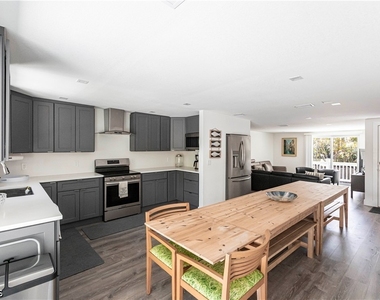 15410 Allen Way - Photo Thumbnail 15