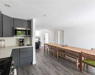15410 Allen Way - Photo Thumbnail 18