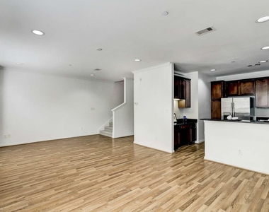3001 Murworth Drive - Photo Thumbnail 3