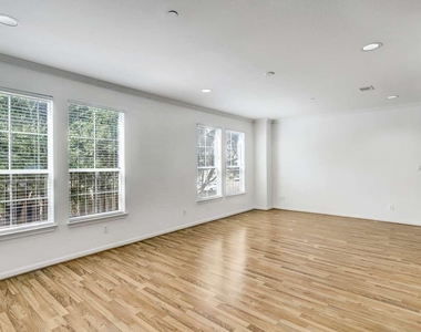 3001 Murworth Drive - Photo Thumbnail 4