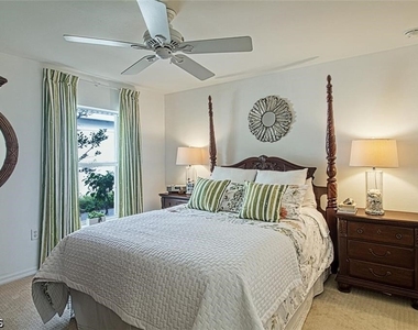 10072 Oakhurst Way - Photo Thumbnail 16