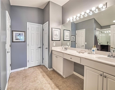 10092 Oakhurst Way - Photo Thumbnail 16