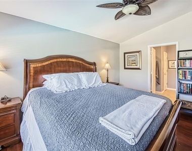 10092 Oakhurst Way - Photo Thumbnail 14