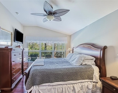 10092 Oakhurst Way - Photo Thumbnail 15