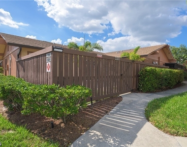 17334 Birchwood Lane - Photo Thumbnail 9