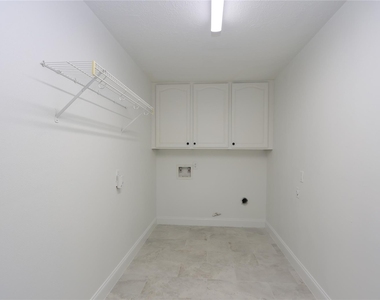 4839 Mcdermed Drive - Photo Thumbnail 17