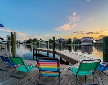 4412 Sw 26th Avenue - Photo Thumbnail 2