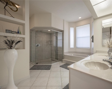 4412 Sw 26th Avenue - Photo Thumbnail 22
