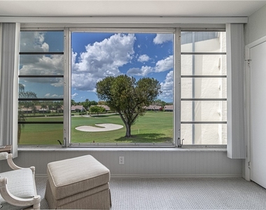 6220 Augusta Drive - Photo Thumbnail 9