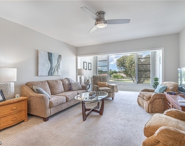 6220 Augusta Drive - Photo Thumbnail 4