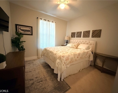 3920 King Edwards Street - Photo Thumbnail 11