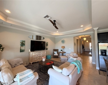 3920 King Edwards Street - Photo Thumbnail 4