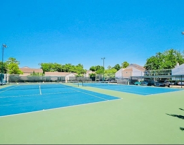 7900 N Stadium Drive - Photo Thumbnail 12