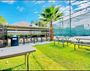 7900 N Stadium Drive - Photo Thumbnail 11
