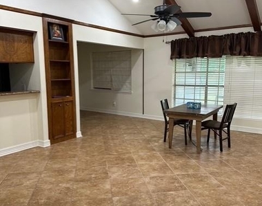 4503 Patterson Lane - Photo Thumbnail 3