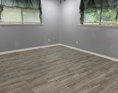 4503 Patterson Lane - Photo Thumbnail 13