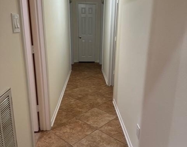 4503 Patterson Lane - Photo Thumbnail 12