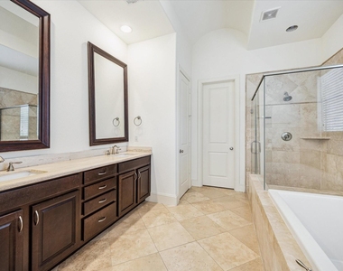 1407 Knox Street - Photo Thumbnail 15