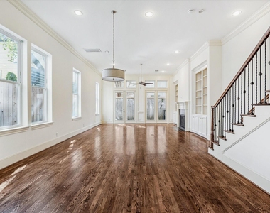 1407 Knox Street - Photo Thumbnail 3