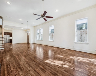 1407 Knox Street - Photo Thumbnail 7