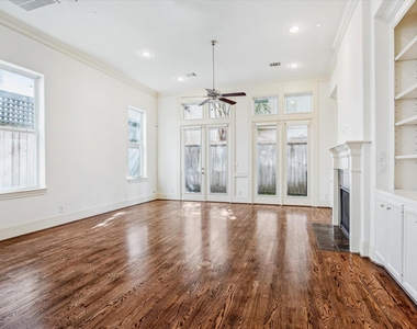 1407 Knox Street - Photo Thumbnail 4