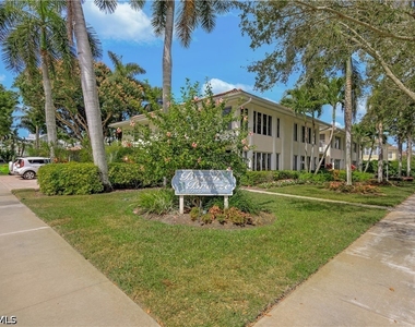 290 4th Street S - Photo Thumbnail 1
