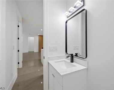 2619 23rd Street W - Photo Thumbnail 25