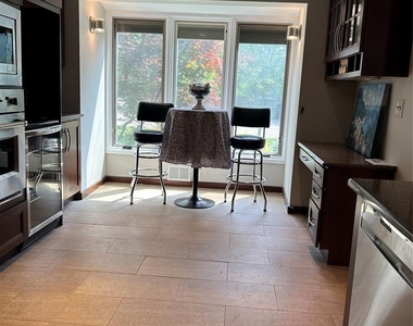 220 Butternut - Photo Thumbnail 10