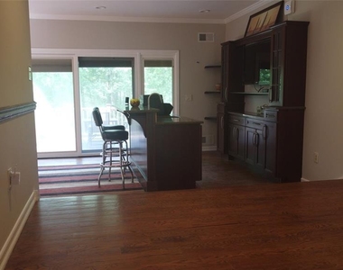 220 Butternut - Photo Thumbnail 5
