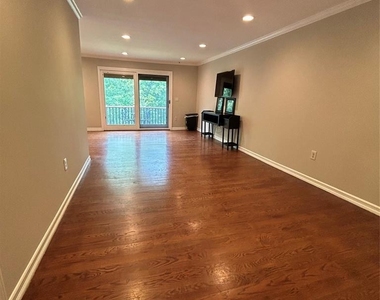 220 Butternut - Photo Thumbnail 12