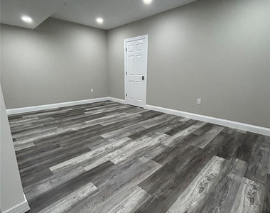 220 Butternut - Photo Thumbnail 23