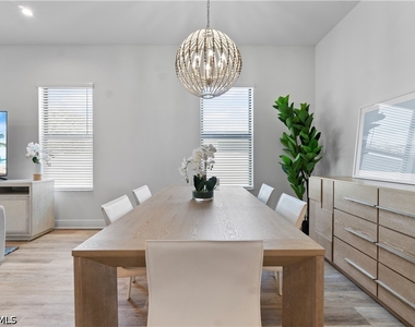 551 97th Avenue N - Photo Thumbnail 10