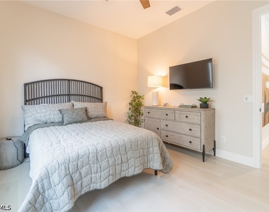 822 105th Avenue N - Photo Thumbnail 15