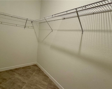 2066 Tamarron Lane - Photo Thumbnail 15